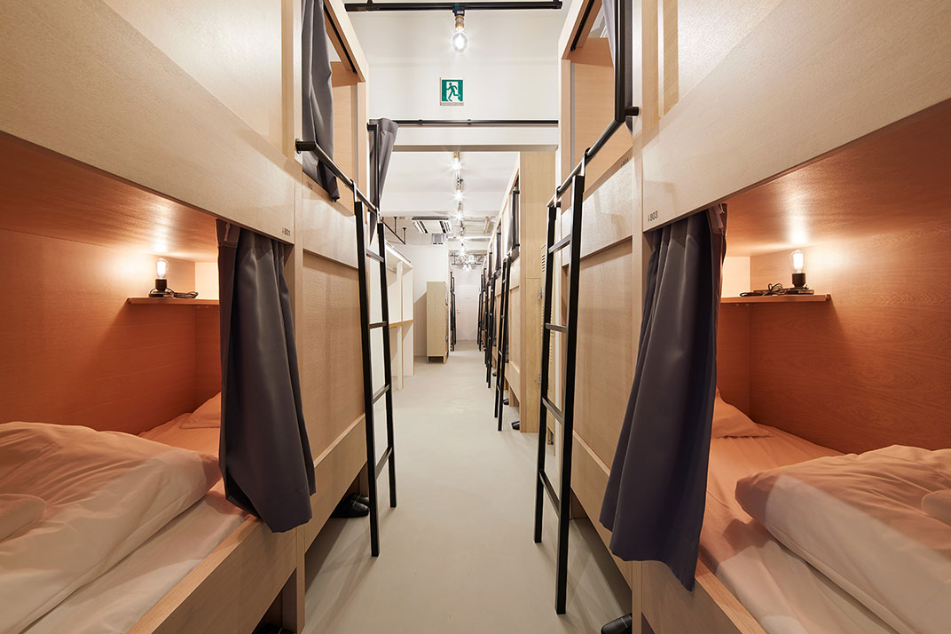 MIXED DORMITORY FLOOR